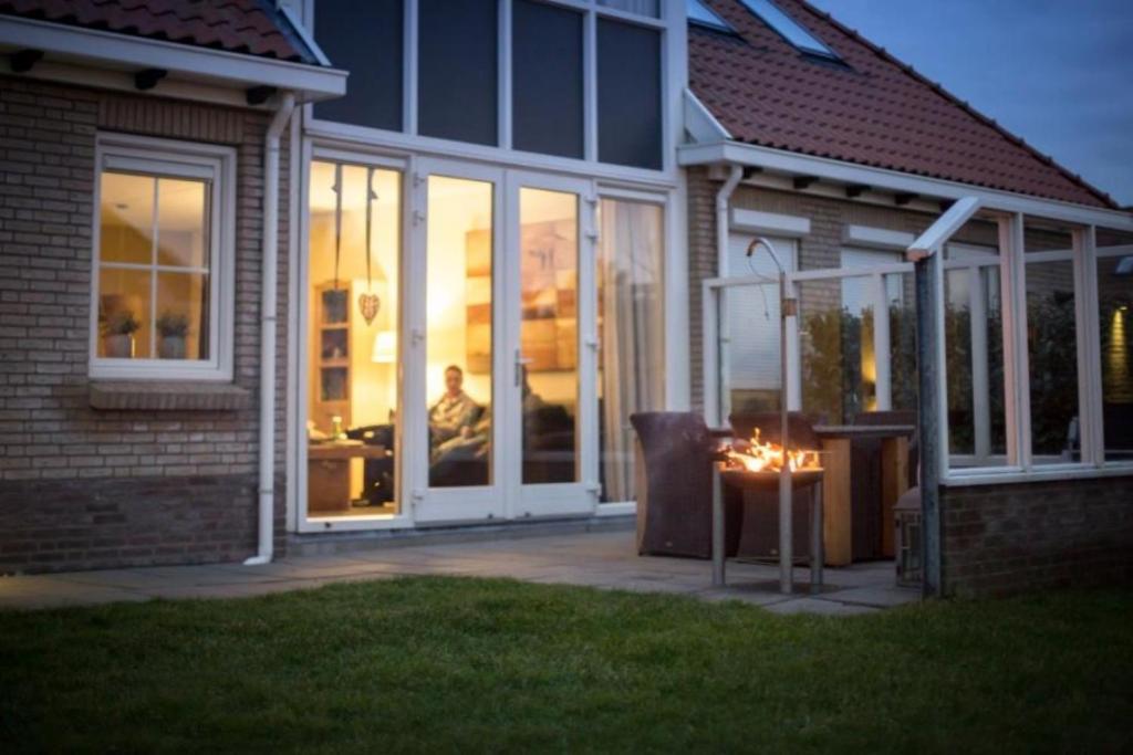 Weidevilla Xxl ฮอลลุม ภายนอก รูปภาพ